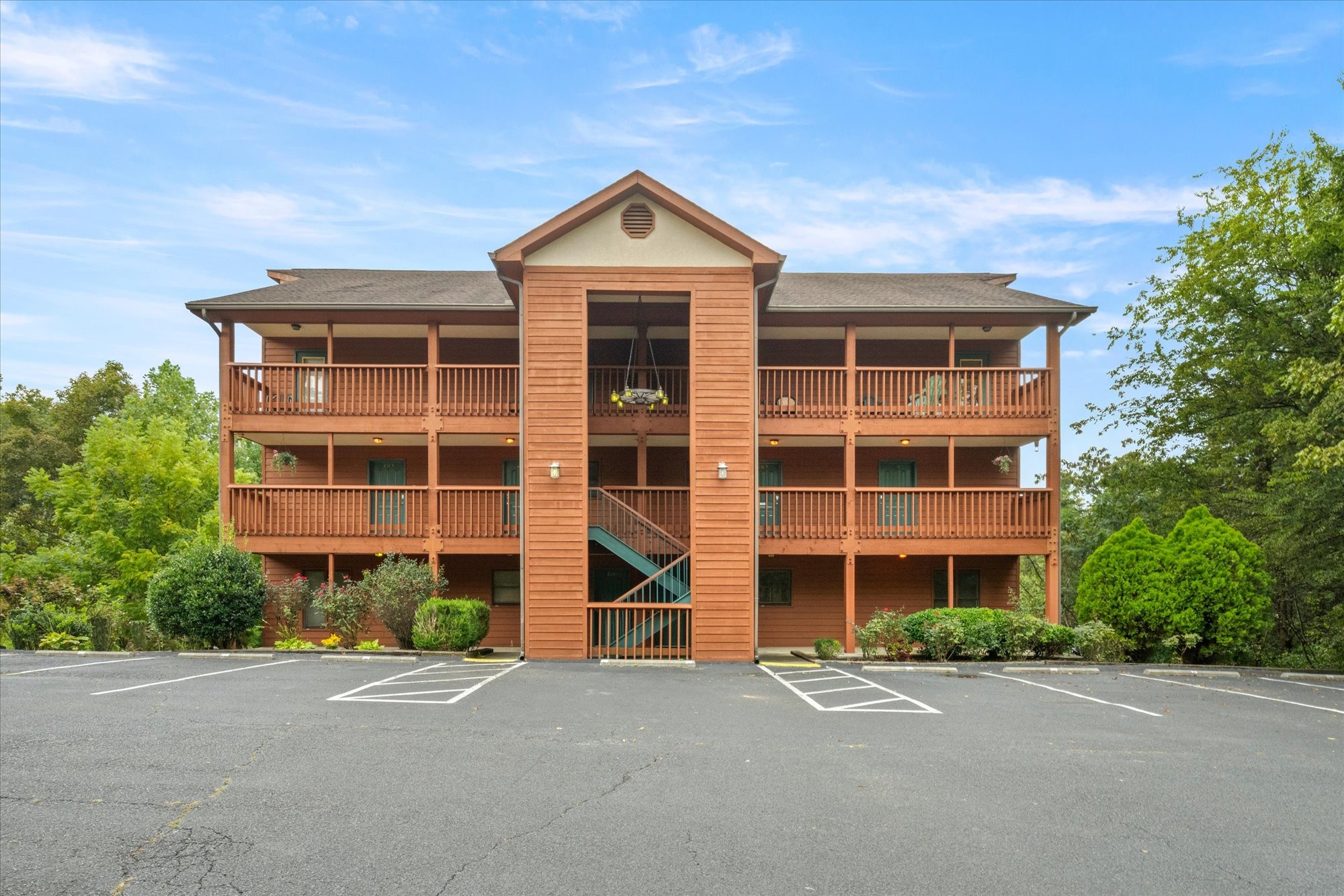 Resort Ridgecrest Condos